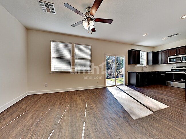 Photo - 8674 Highfield Ave