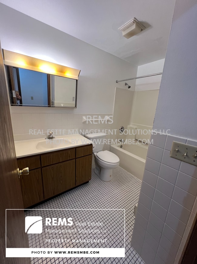 Photo - 564 E Slifer St Unit 10