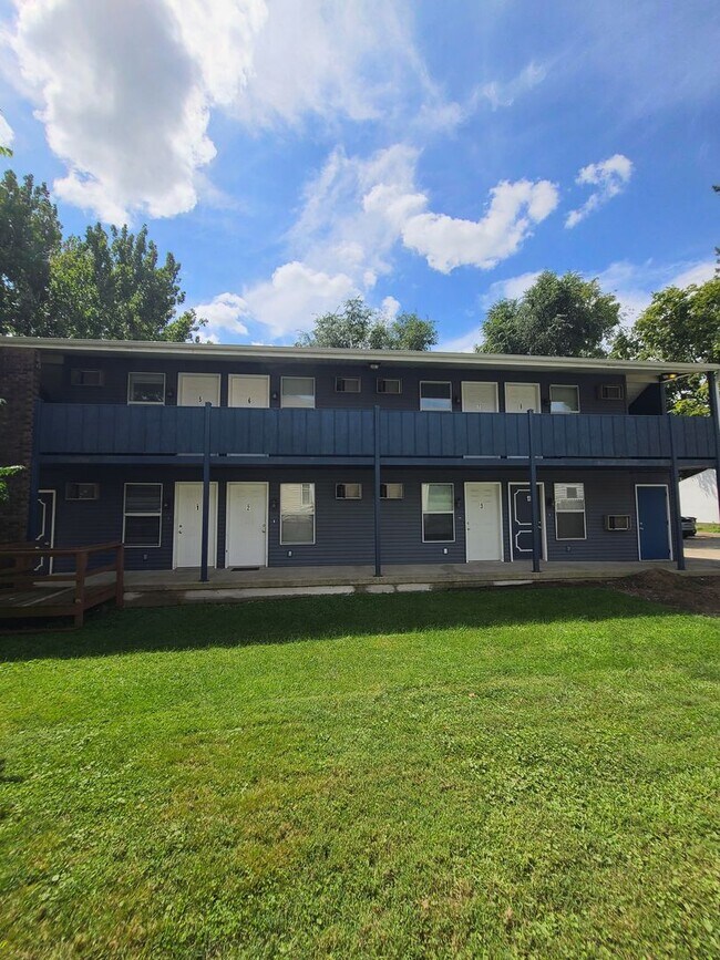 211 N Central