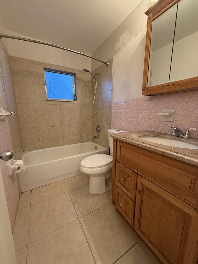 Photo - 202 2nd St Unit H