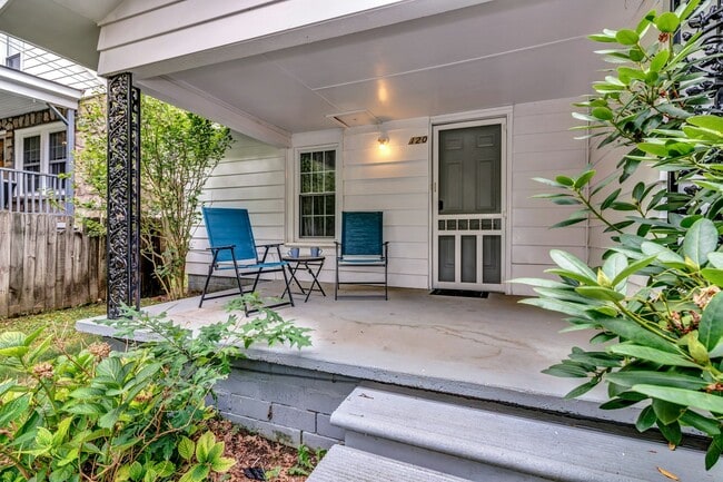 Building Photo - 120 Fountain Way