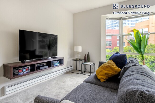 Photo - 570 Beale St Unit FL3-ID263