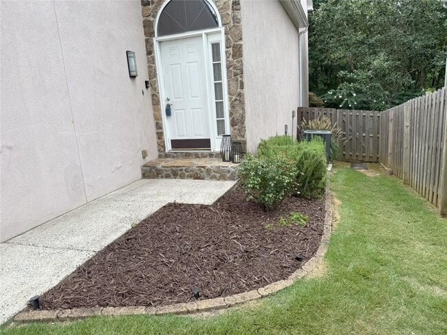 Photo - 290 Sweetwater Trce