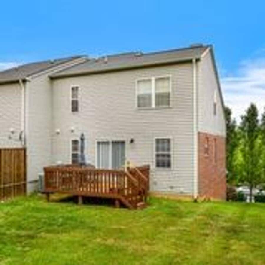 Photo - 700 Oak Tree Blvd NW