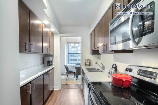 Photo - 200 E Chestnut St Unidad FL17-ID142