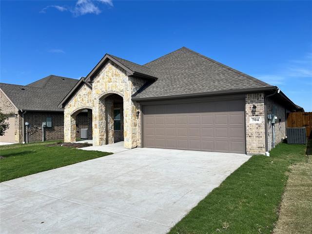 Photo - 704 Greyson Ln