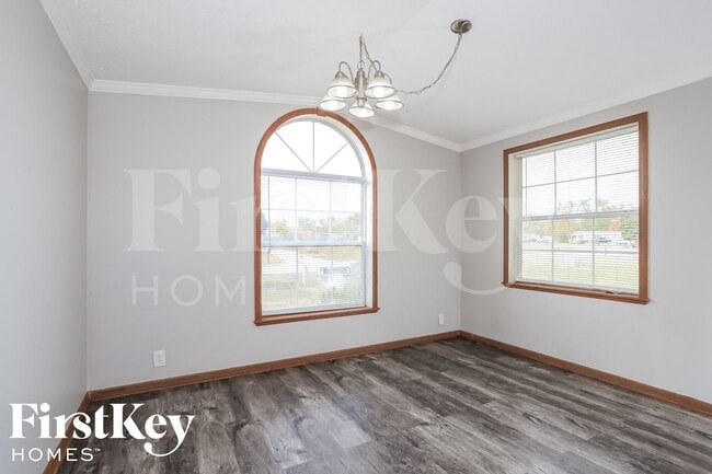 Photo - 597 Diamond Loop