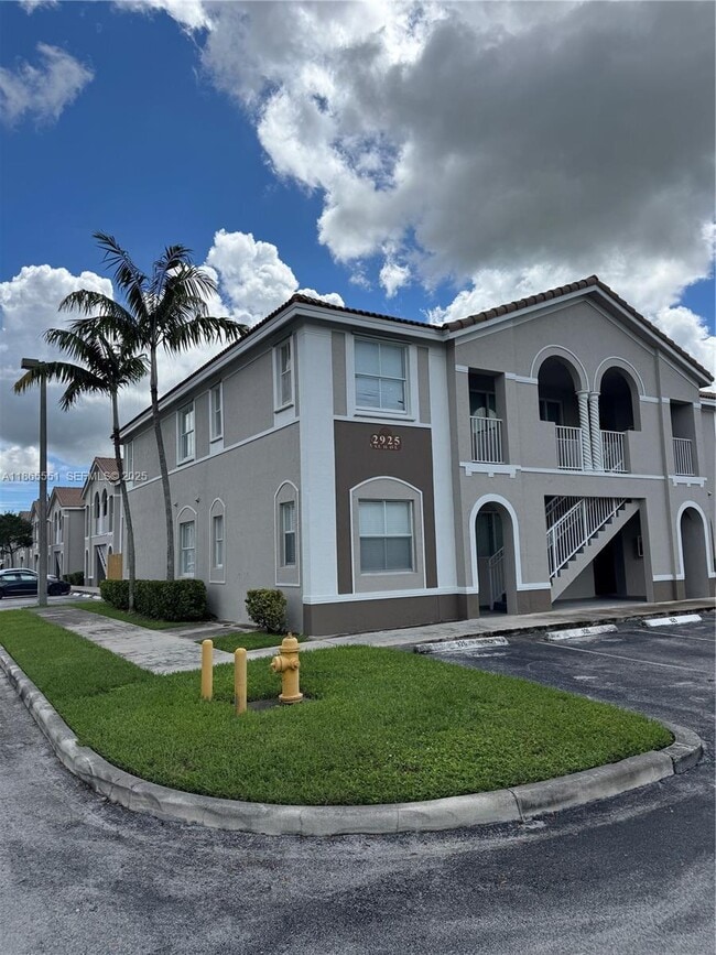 Photo - 2925 SE 16th Ave Unit 100