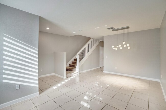 Photo - 389 NE 208th Ter