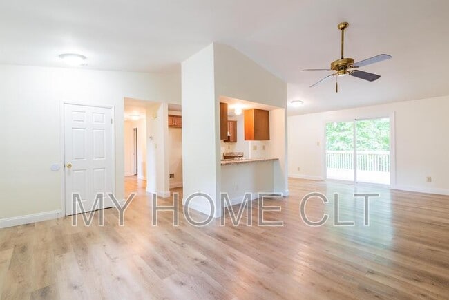 Photo - 7821 Cloughy Cir