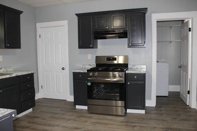 Photo - 1318 Campbell Ave