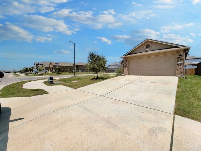 Photo - 1308 Fairhaven Gtwy