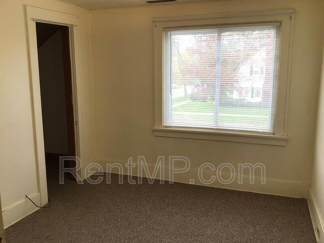 Photo - 703 E Chippewa St