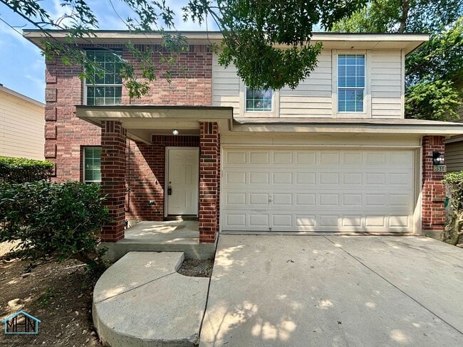 Building Photo - Big & Beautiful 5 bed/3.5 bath 2 Story hom... Rental