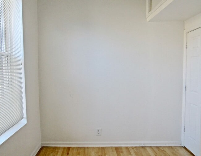 Photo - Cozy 1 Bed / 1 Bath - River West Unit 2R