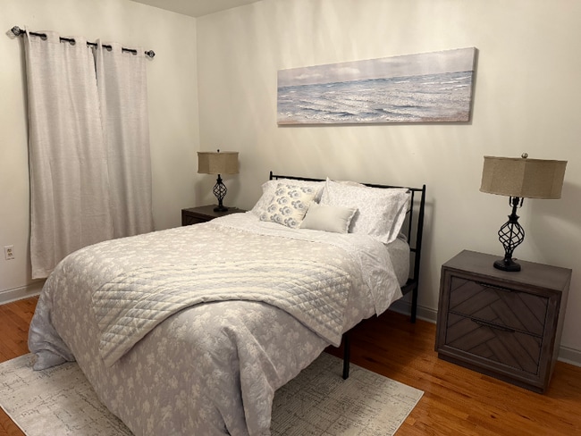 Building Photo - 324 Long Pointe Ln