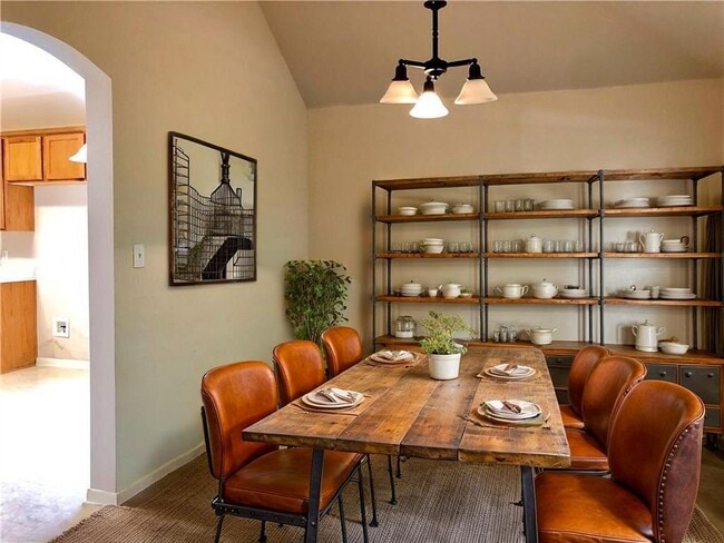 Photo - 1780 Stone Rim Loop