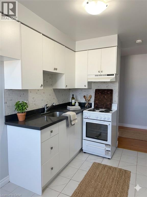 Photo - 15 Mowat Blvd Unit 14