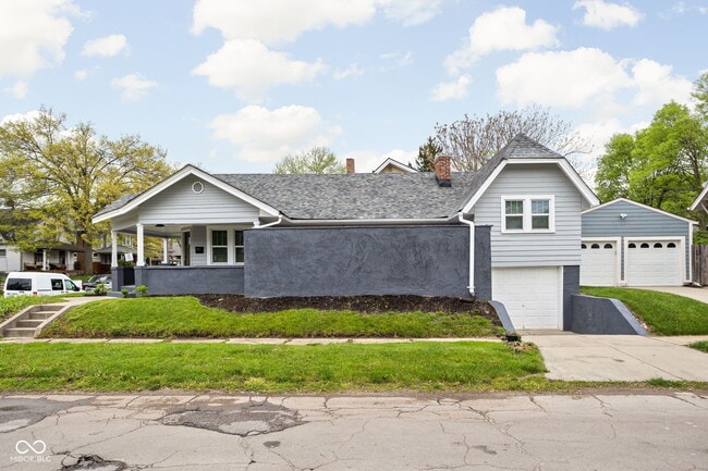 Photo - 4001 Broadway St