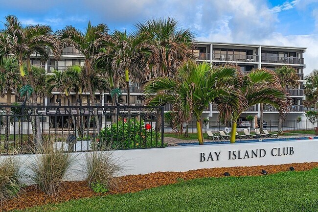 4141 Ocean Dr Unit 504
