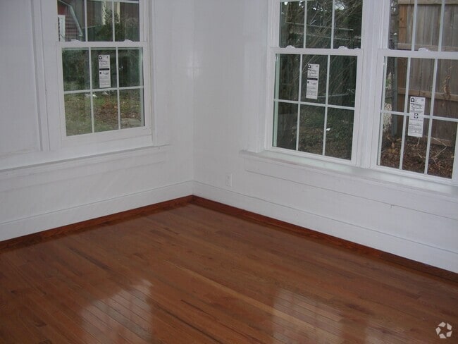 Building Photo - 2517 Fairfax Ave Rental