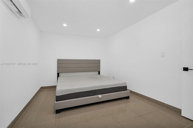 Photo - 2419 Coolidge St Unit 1