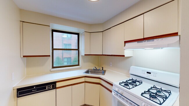 Photo - Delaware Court Apartments