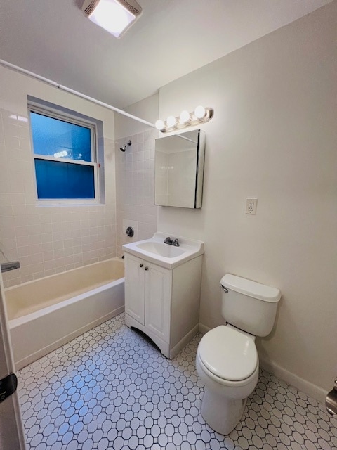 Building Photo - 111 Norway St Unit 205