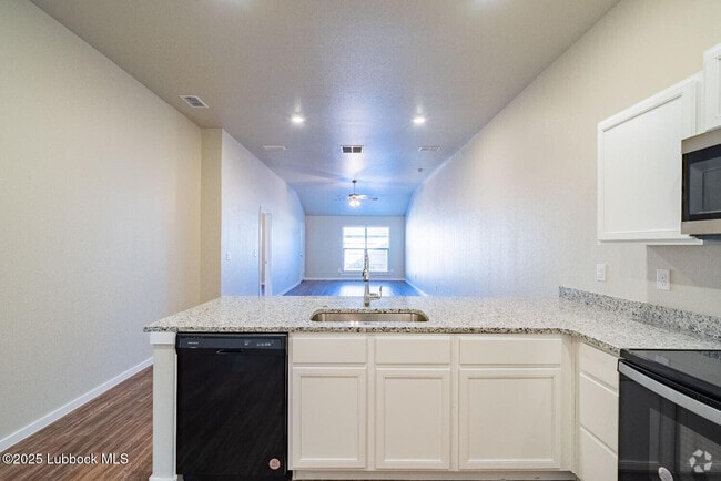 Building Photo - 7041 96th St Rental