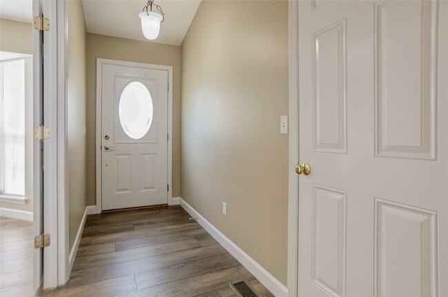 Photo - 129 Ft Hancock Cir