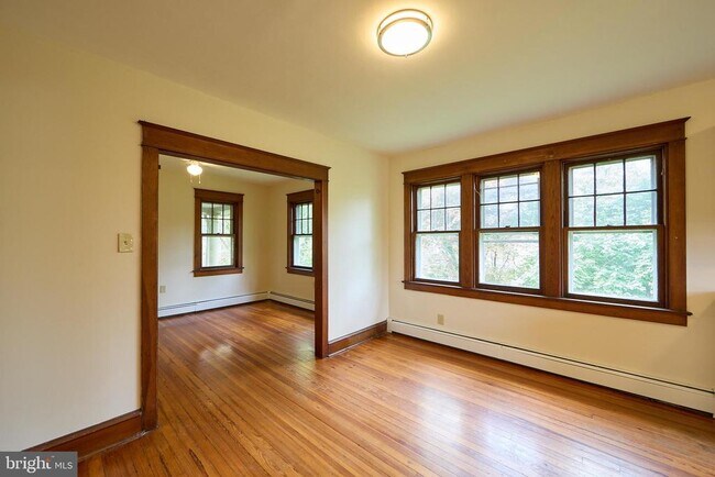 Photo - 53 W Knowlton Rd