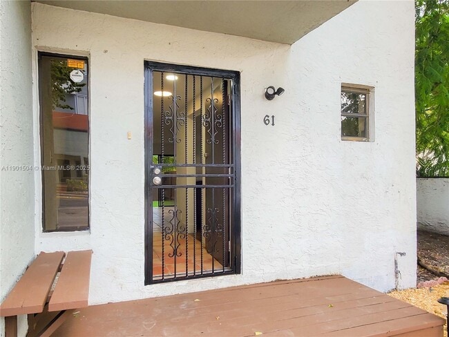 Photo - 1901 NW South River Dr Unidad 61F