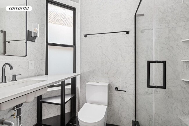 Photo - 343 E 92nd St