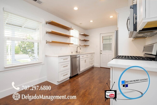 Photo - 2425 Alameda St