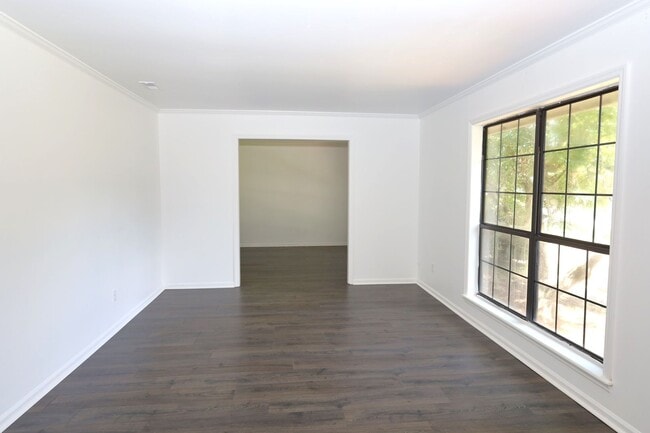 Photo - 2208 Northwood Cir