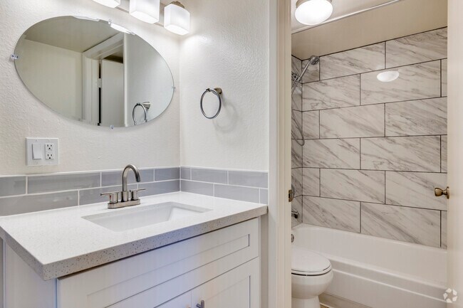 Bathroom - 1BR, 1BA - 684SF