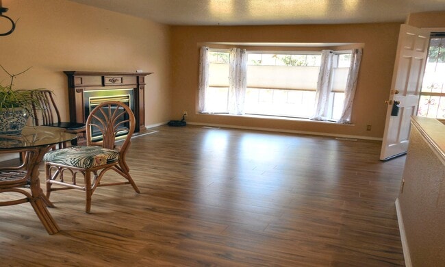 Living Room - 5036 Beach Way NE