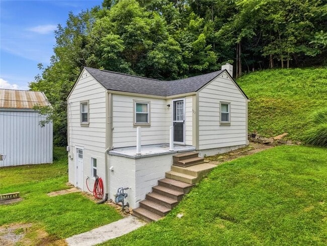 Photo - 424 Glenfield Rd