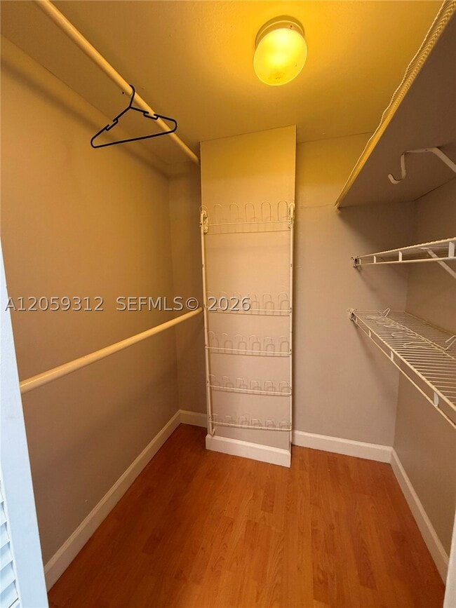 Photo - 2025 NE 164th St Unit 1006