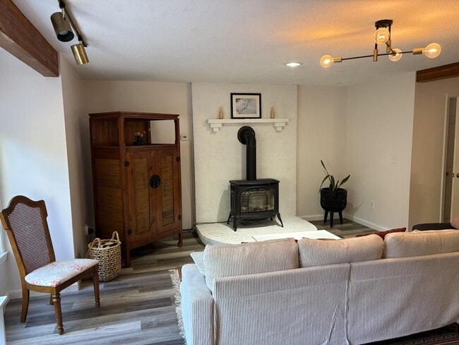 Photo - 162 Meadows Dr