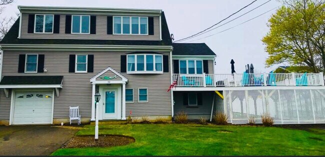 Photo - 32 Tupper Ave