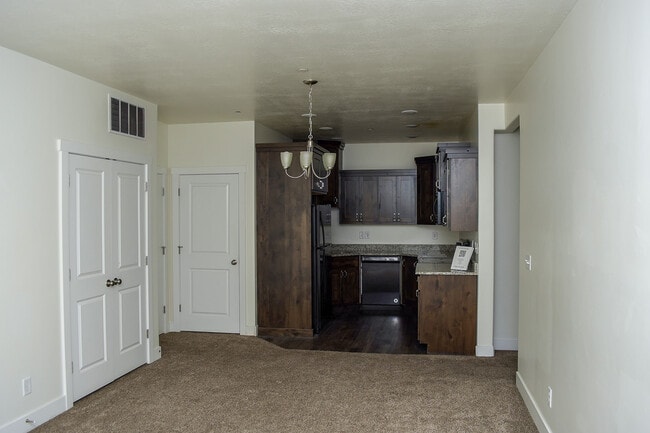 1564 N 160 W