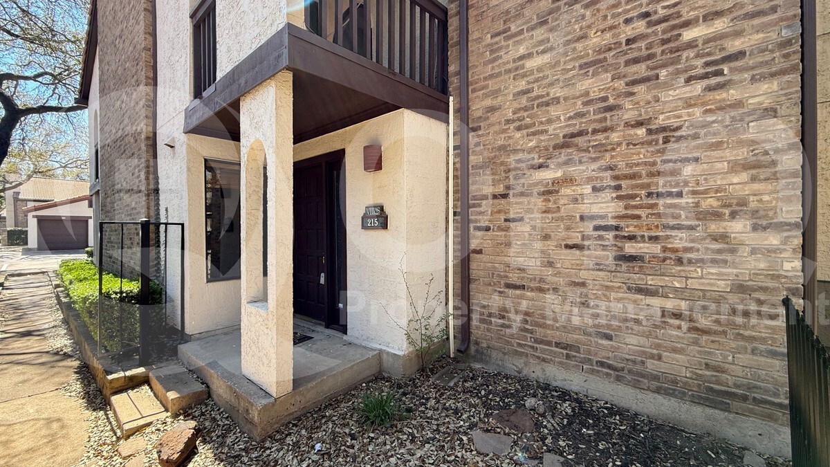 Photo - 18040 Midway Road