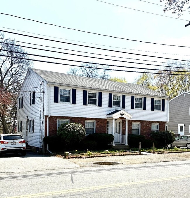 Building Photo - 124 Salem St Unit D