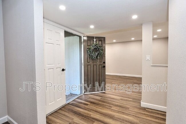 Photo - 3160 Watt Ave
