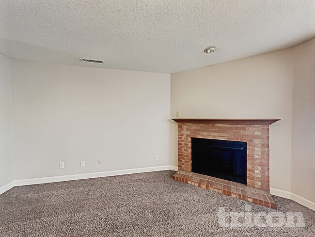 Photo - 2117 Westmere Dr