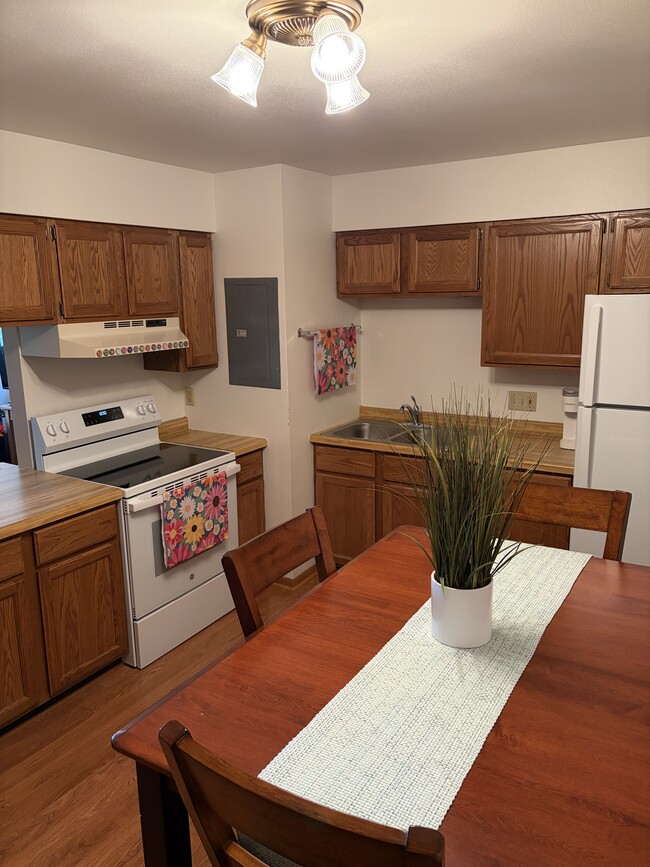 Photo - 180 N Freeman Dr Unit 7