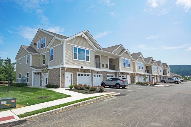 Photo - Woodmont Valley at Lower Macungie