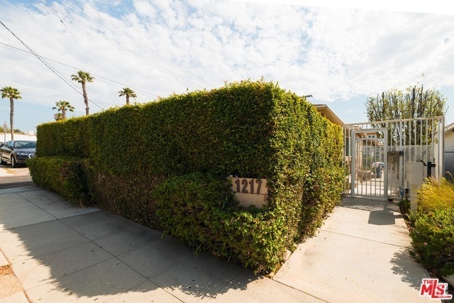 Building Photo - 1217 25th St Unit B Rental