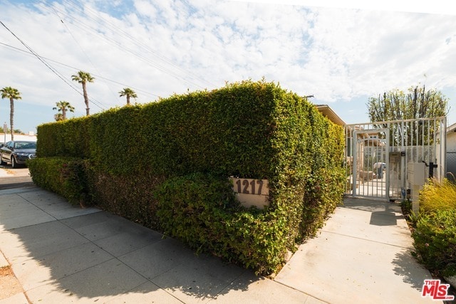 Building Photo - 1217 25th St Unit B Rental